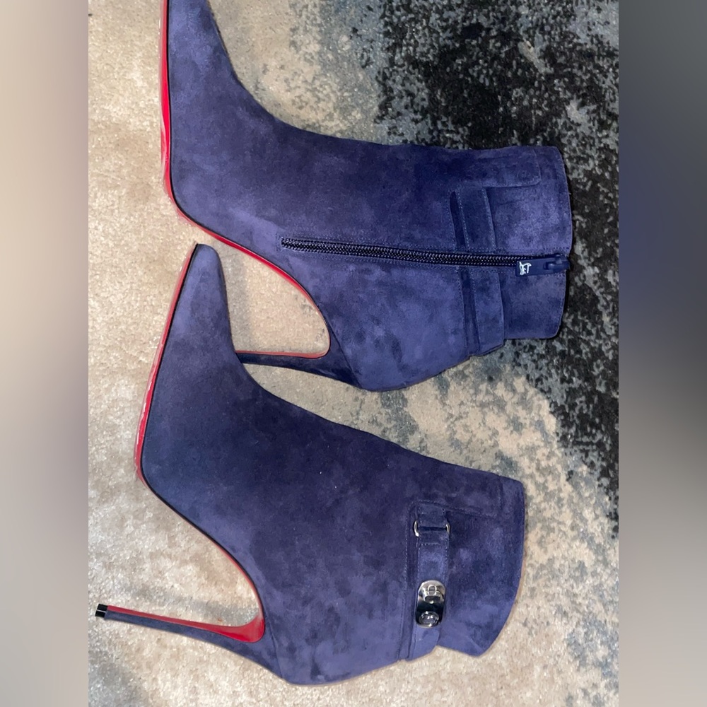 Navy blue suede red bottoms, never worn